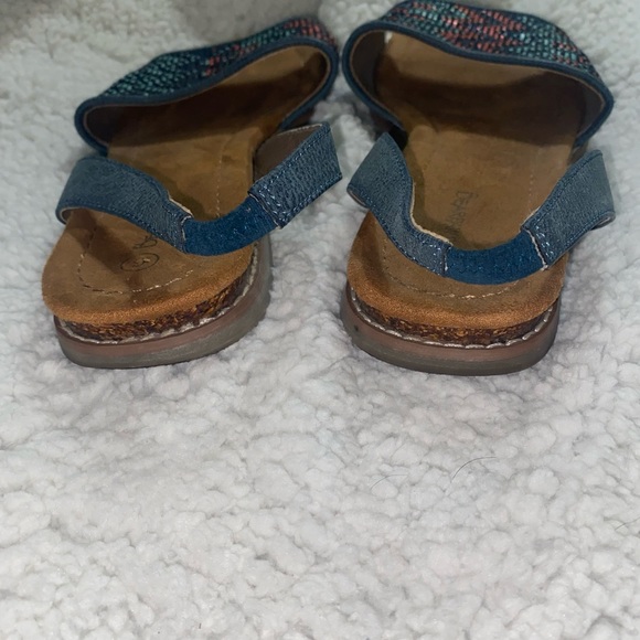BearPaw Aztec Woven Sandals, Sz. 9 - Picture 5 of 5